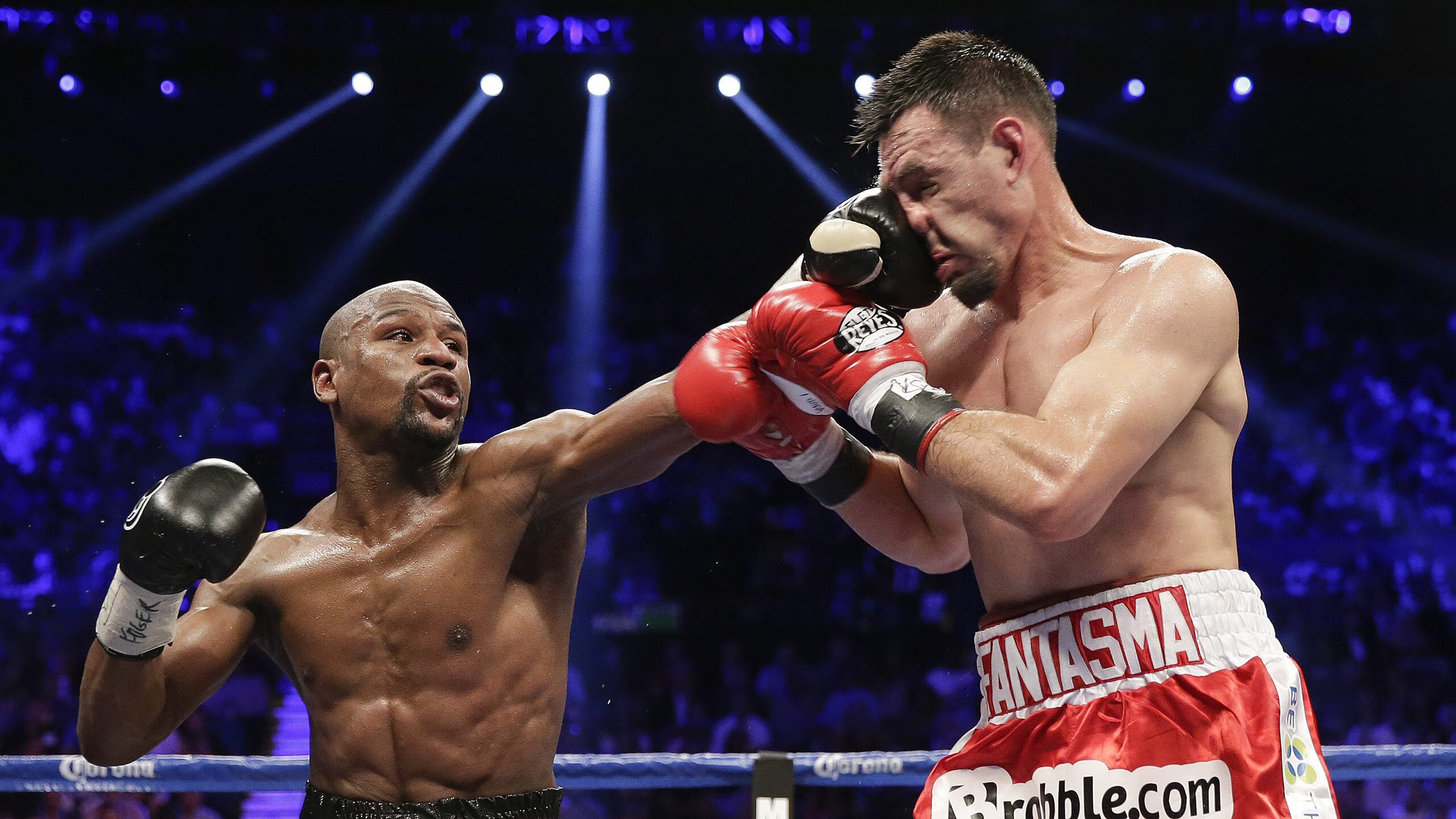 未来足球赛事将实现5G高清直播，体验无缝沉浸式观赛，现在直播足球视频