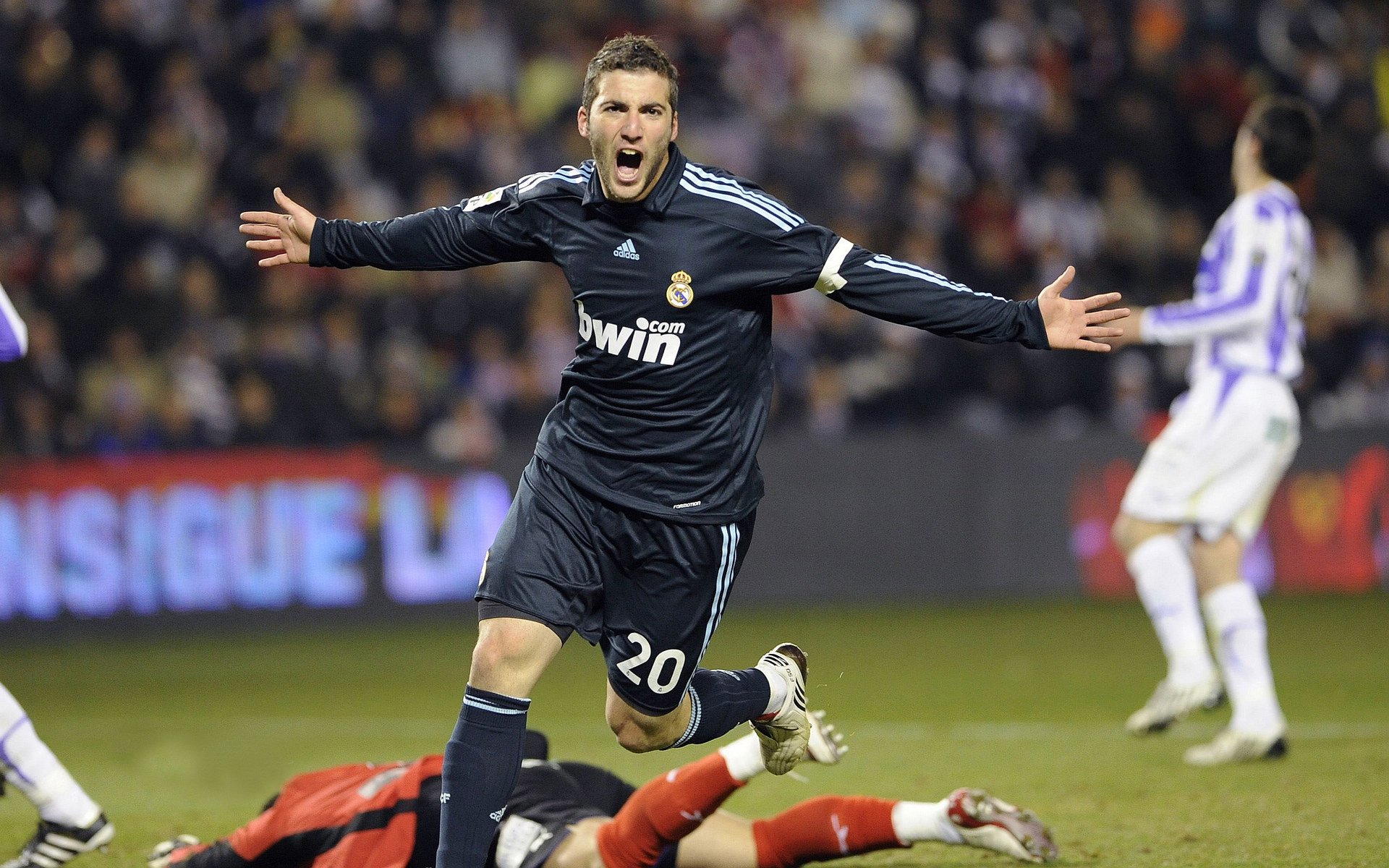 BLG开展电竞选手职业精神教育,职业电竞选手培训